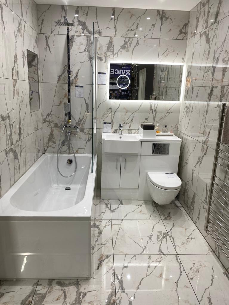 Luxury marble bathroom fit-out